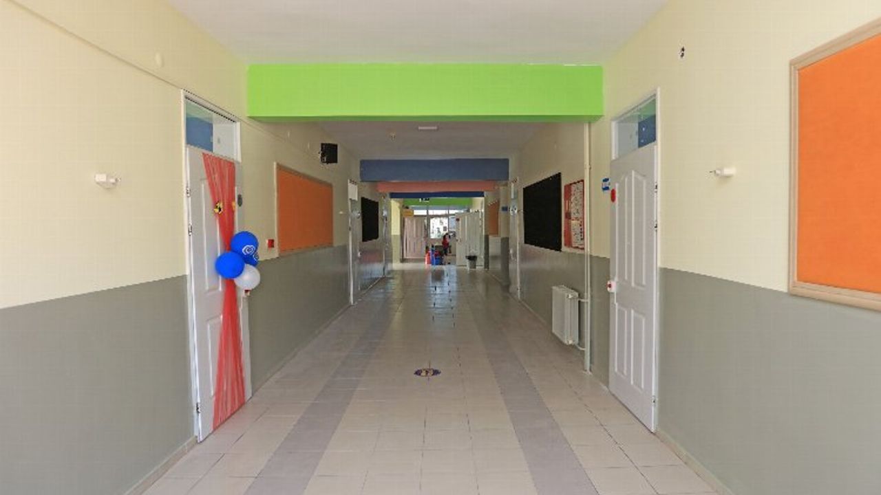 İzmir Güzelbahçe'de okullar yeni döneme hazır