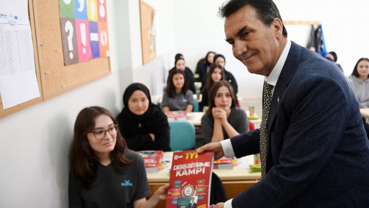 Lise öğrencilerine yardımcı kitaplar Bursa Osmangazi'den