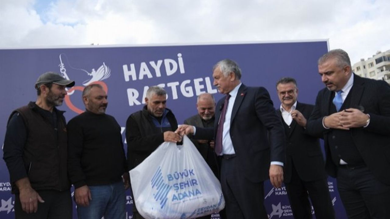 Adana Büyükşehir'den kıyı balıkçılarına destek