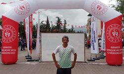 Manisalı atlet Isparta'da koştu