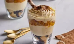 GELİNİM MUTFAKTA TİRAMİSU ŞELALESİ TARİFİ: Lezzet Dolu Tiramisu'nun Sırrı!