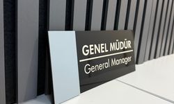 Kapı İsimlikleri ile Kurumsal Düzen ve Estetik Bir Arada