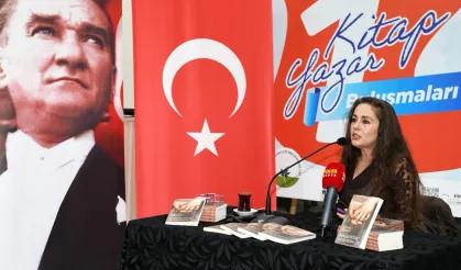 Bursa Osmangazi'de Nilüfer Açıkalın edebiyatseverlerle buluştu