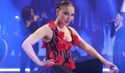 Ünlü şarkıcılar 14 Şubat'ta aşka geldi