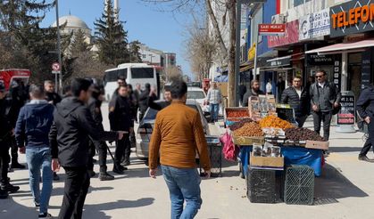 Van Büyükşehir Zabıtasından Seyyar Satıcılara Denetim!
