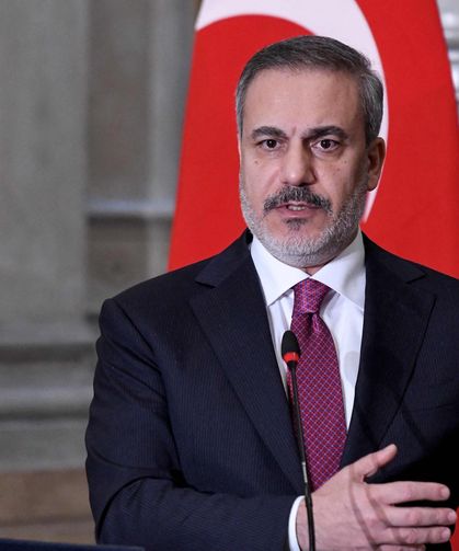 Hakan Fidan’dan Espriyle Karışık Mesaj