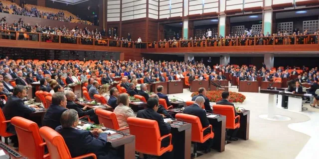 Van Milletvekillerinden Meclis'te kahvaltı sözü