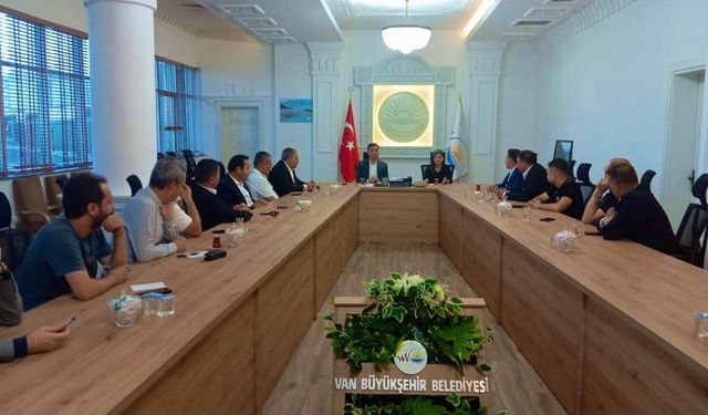 Vanspor'un yeni yönetiminden Van Büyükşehir Belediyesi'ne ziyaret