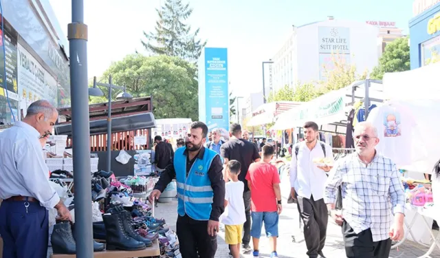 Van’da ihtiyaç sahibi aileler için kermes açıldı