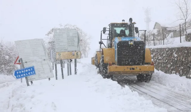 Diyarbakır'da 439 kilometre yol ulaşıma açıldı