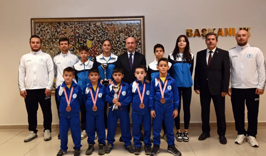 Selçuklu'nun başarılı sporcuları Başkan Pekyatırmacı’yı ziyaret etti