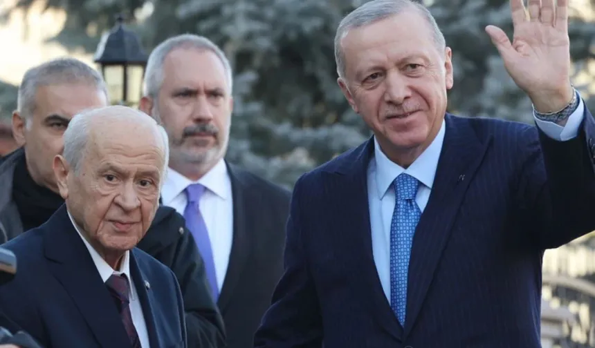 Devlet Bahçeli’den Erdoğan-DEM Parti Görüşmesine Övgü: “Terörsüz Türkiye İçin Takdire Şayan”