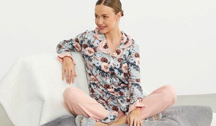 Gecelik Mi Pijama Mı?